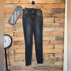 Judy Blue Women's Black Fade Distressed Skinny Jeans Size 5/27